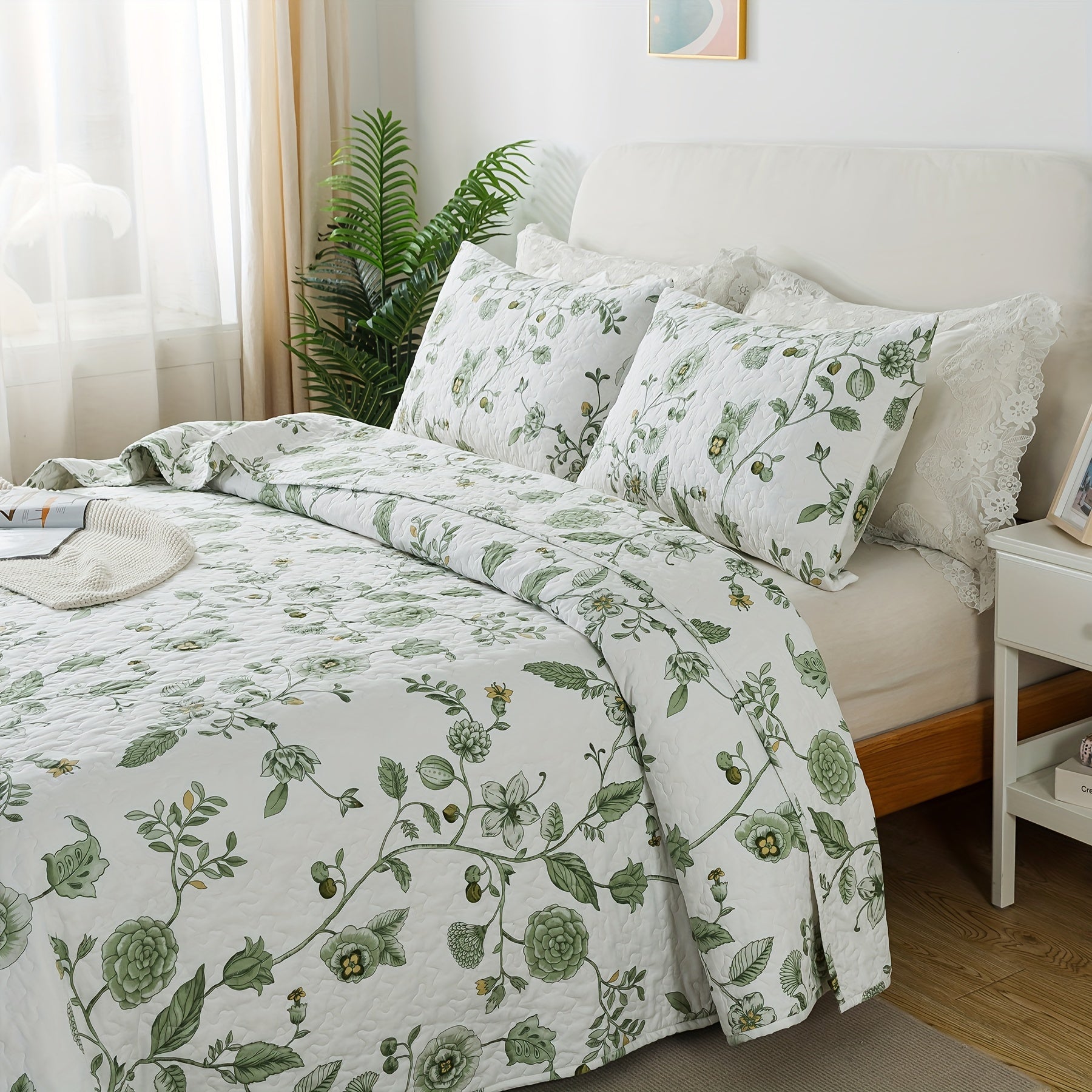 100% Floral Pattern White Quilt Set, Green Flower Print Farmhouse Summer Bedspread Set, Soft Breathable Lightweight Rustic Coverlet Bedding Sets, for All Season, 3pcs (Twin Size 2pcs)